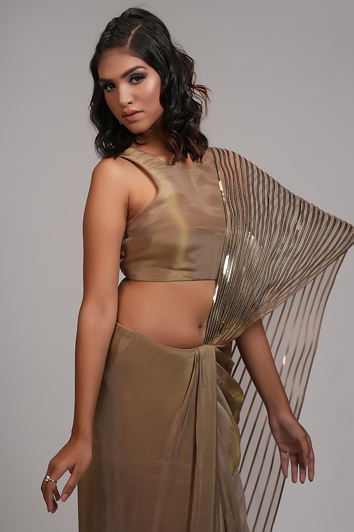 Gold Zari & Crepe Pre-Stitched Wedding Saree Set by Shruti S at Pernia's Pop Up Shop