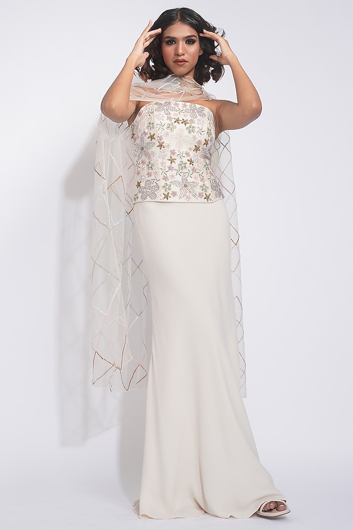 Off-White Double Georgette Fish-Cut Skirt Set by Shruti S at Pernia's Pop Up Shop