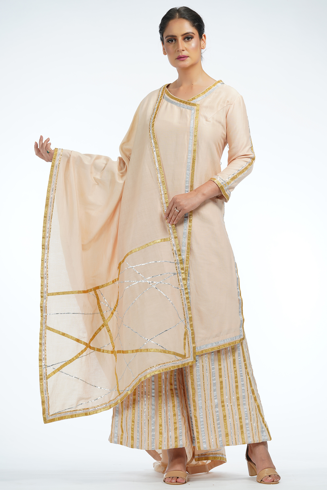 Light Peach Embroidered Kurta Set by Shruti S at Pernia's Pop Up Shop