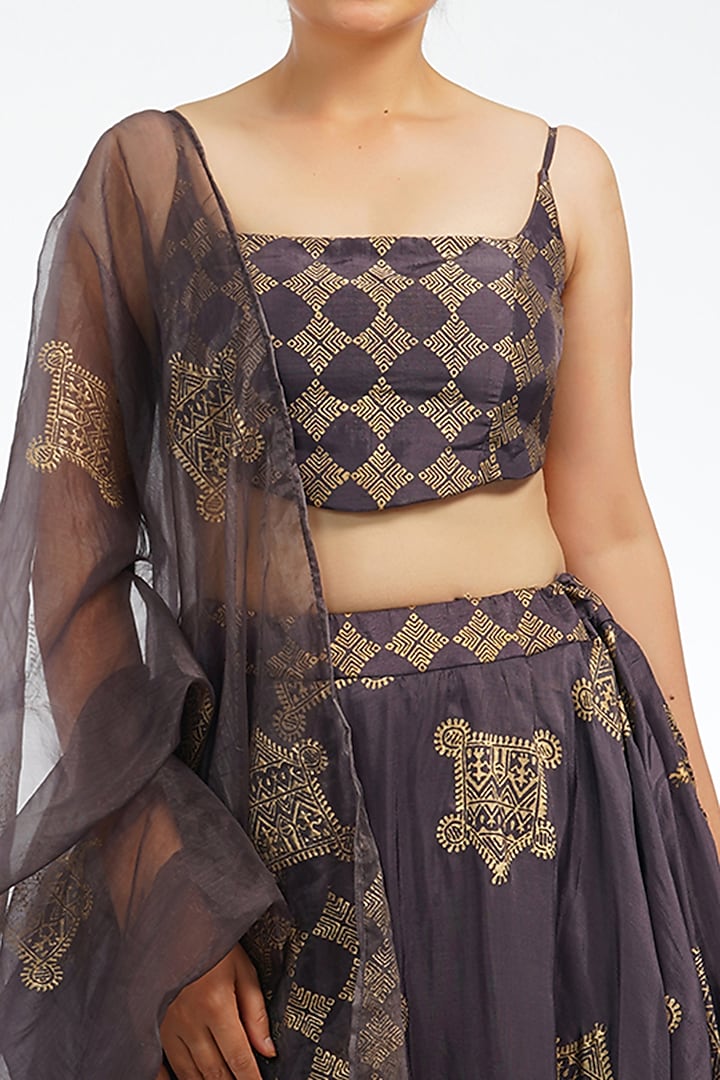 Smoked Purple Hand Painted Wedding Lehenga Set by Shruti S at Pernia's Pop Up Shop