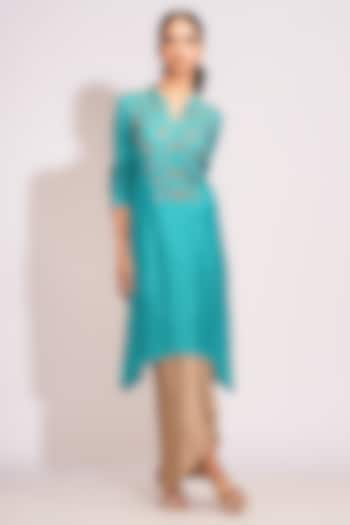 Turquoise Silk Glass-Beads Embroidered Kurta Set by Shruti S at Pernia's Pop Up Shop