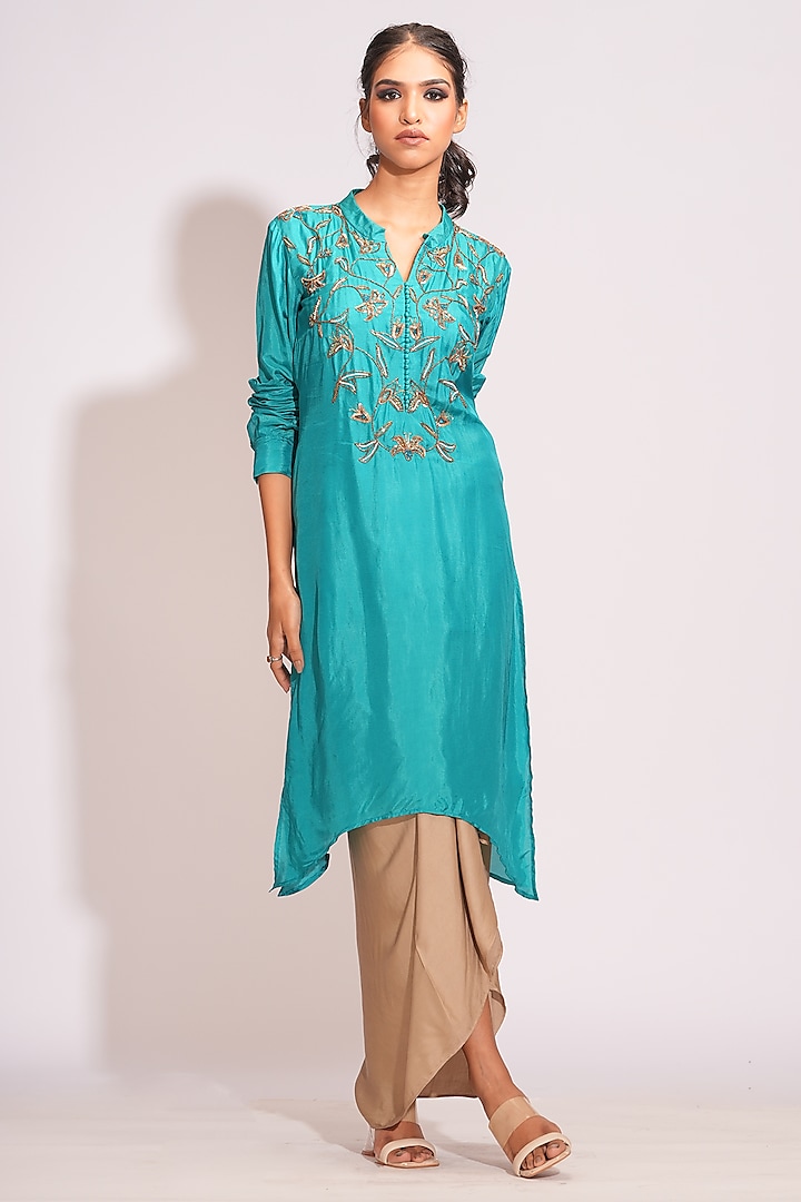 Turquoise Silk Glass-Beads Embroidered Kurta Set by Shruti S at Pernia's Pop Up Shop