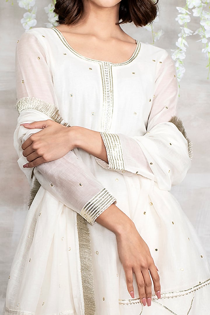 White Pure Chanderi Skirt Set by Shrutkirti at Pernia's Pop Up Shop
