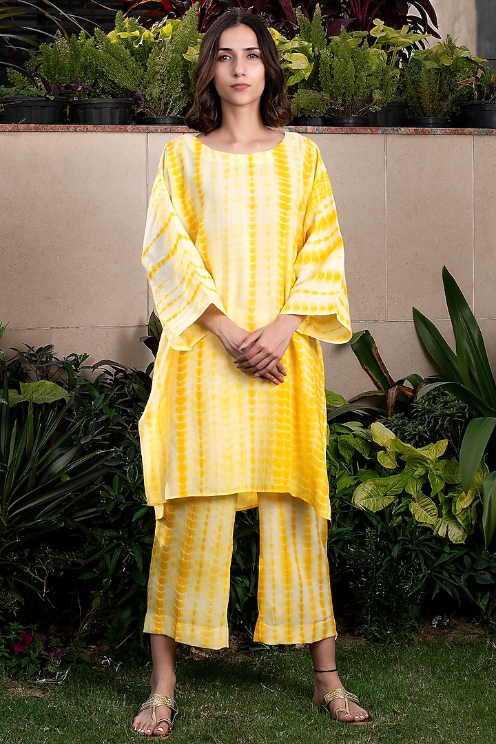 Yellow Tie-Dye Co-Ord Set by Shrutkirti