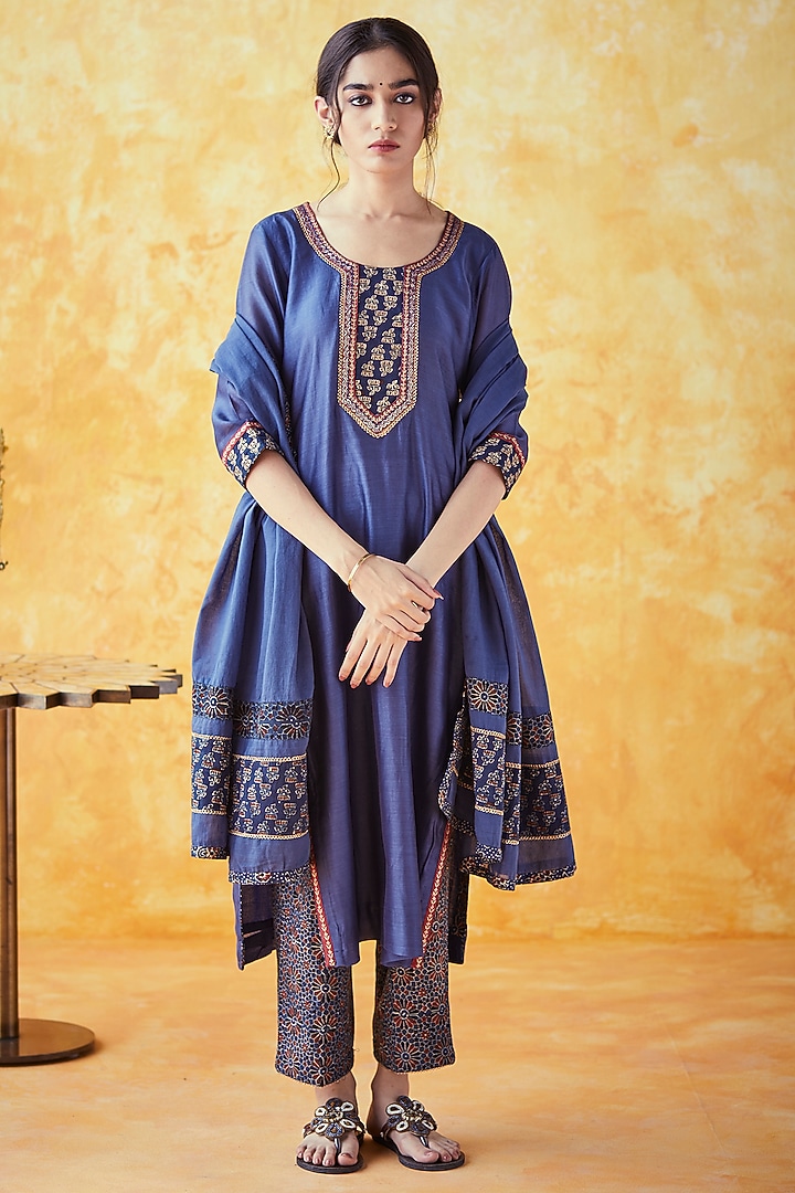 Sapphire Blue Hand Embroidered & Printed Kurta Set by Shrutkirti at Pernia's Pop Up Shop