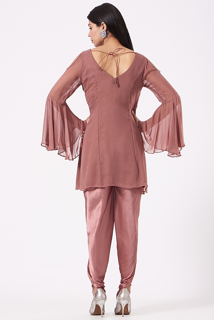 Dark Nude Georgette Kurta Set by Shruti Goyal at Pernia's Pop Up Shop