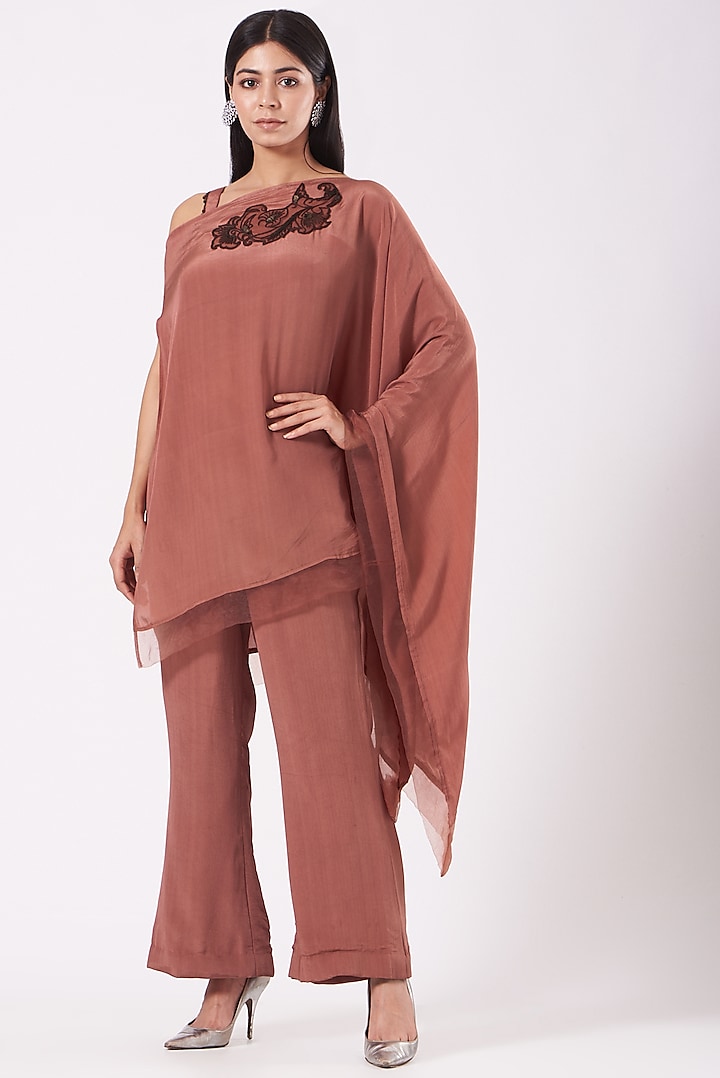 Nude Brown Crepe & Net Kaftan Set by Shruti Goyal at Pernia's Pop Up Shop