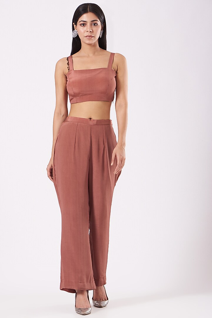 Nude Brown Crepe & Net Kaftan Set by Shruti Goyal at Pernia's Pop Up Shop