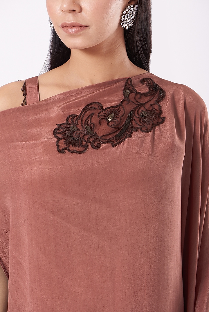 Nude Brown Crepe & Net Kaftan Set by Shruti Goyal at Pernia's Pop Up Shop