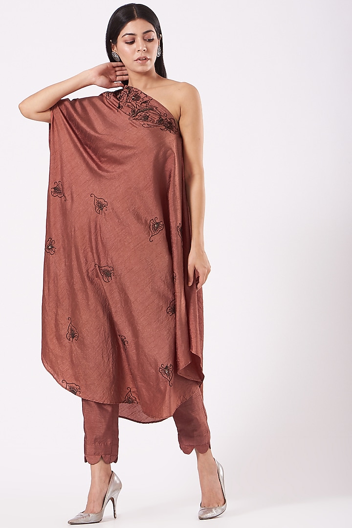 Nude Brown Raw Silk Kaftan Set by Shruti Goyal