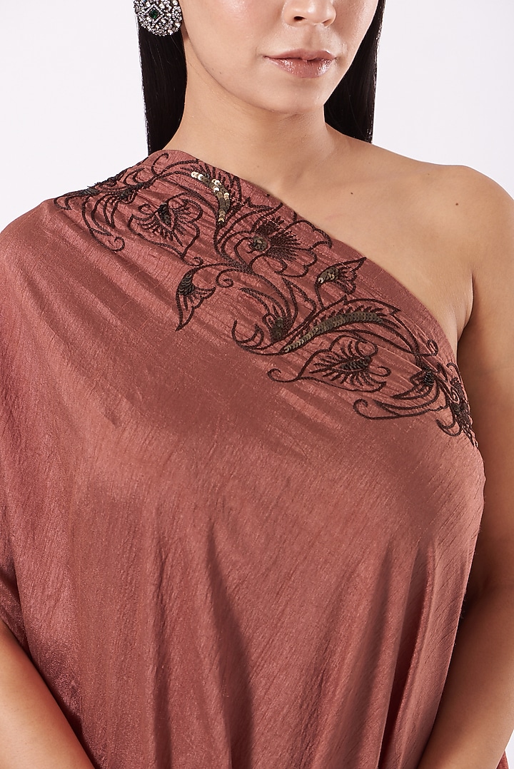 Nude Brown Raw Silk Kaftan Set by Shruti Goyal at Pernia's Pop Up Shop