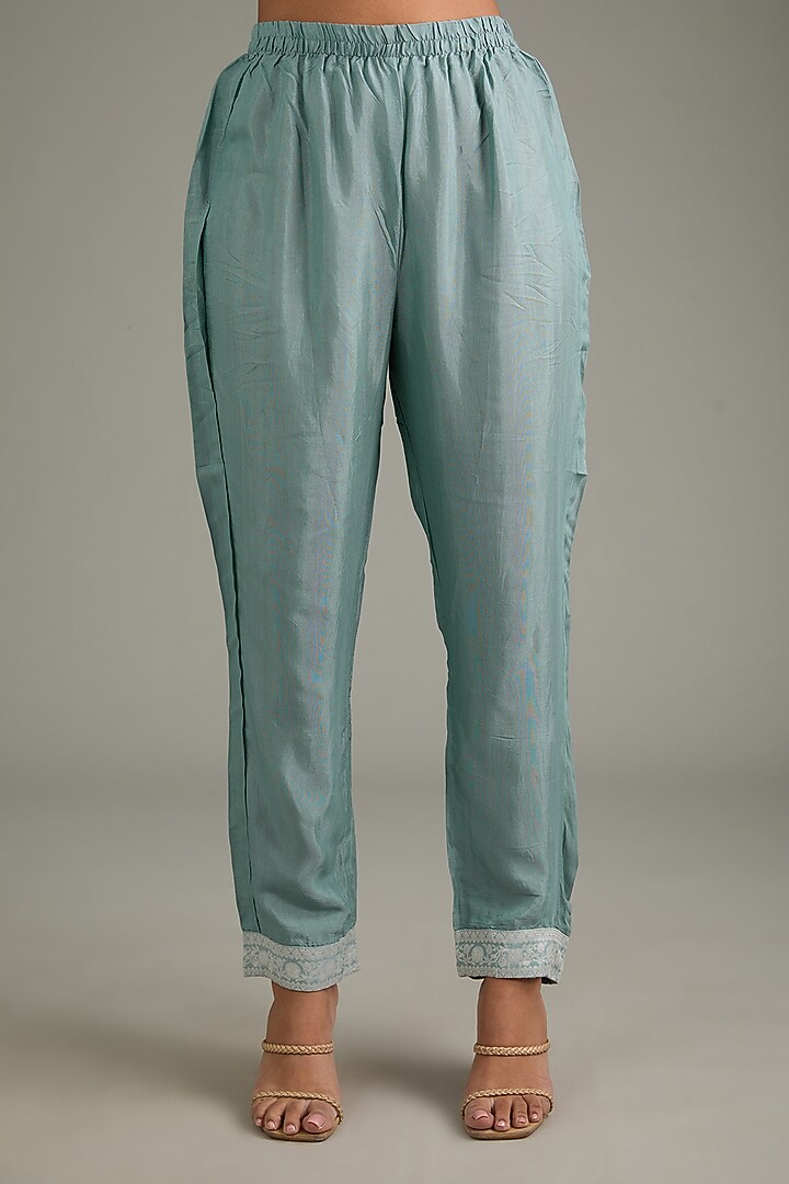 Blue Grey Silk Aari Hand Embroidered Kurta Set by Shruti Goyal at Pernia's Pop Up Shop