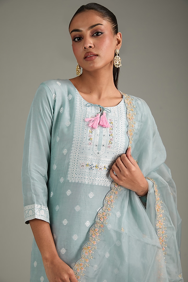 Blue Grey Silk Aari Hand Embroidered Kurta Set by Shruti Goyal at Pernia's Pop Up Shop