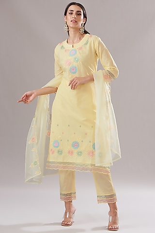 Yellow Cotton Embroidered Kurta Set by Shruti Goyal
