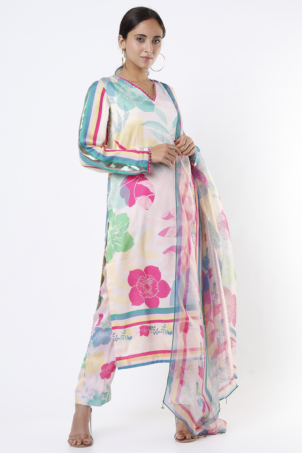 Peach Rose Printed Kurta Set by Show Shaa Diet