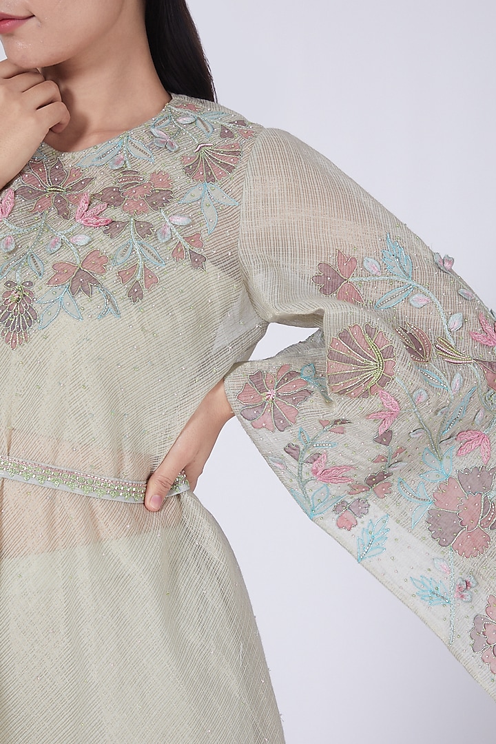 Mint Green Floral Embroidered Kurta Set by Show Shaa at Pernia's Pop Up Shop
