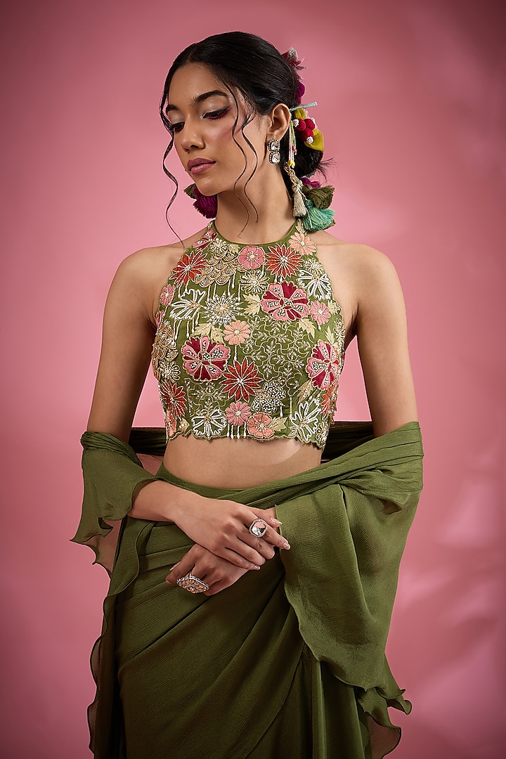 Green Chiffon Cutdana & Resham Embroidered Pre-Draped Wedding Saree Set by Show Shaa at Pernia's Pop Up Shop