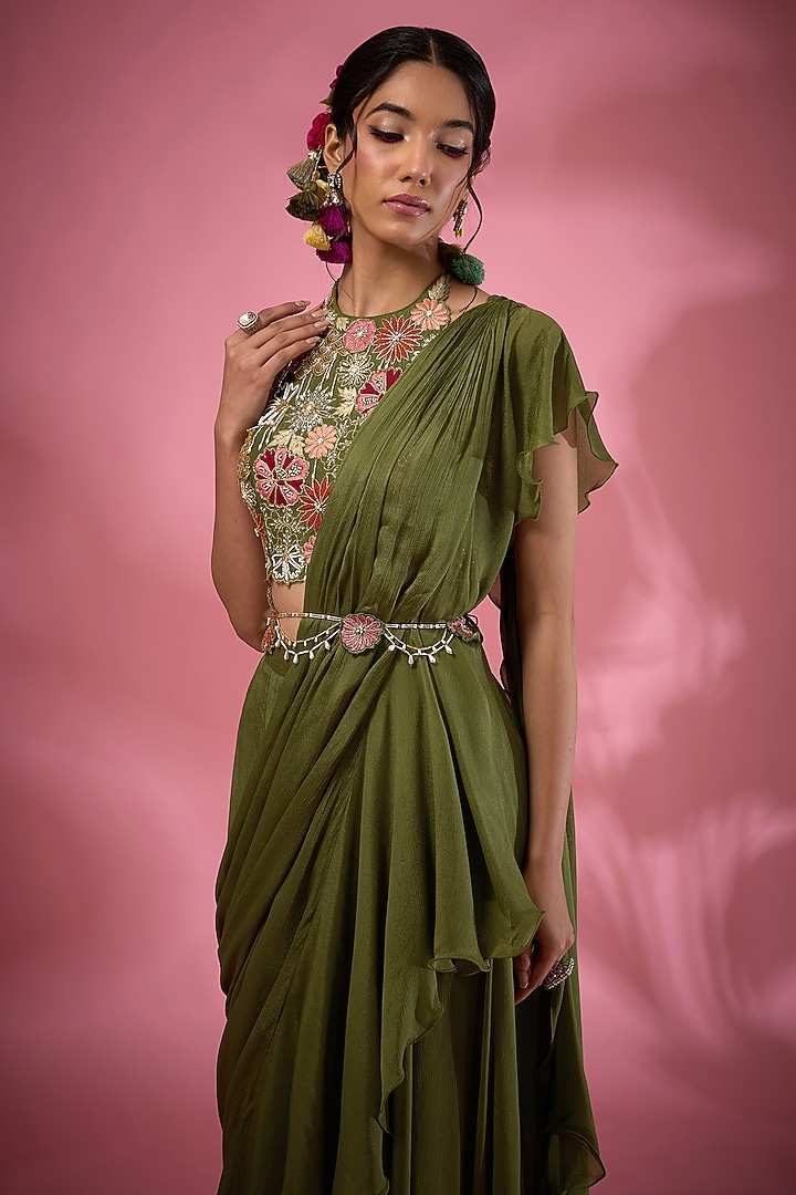 Green Chiffon Cutdana & Resham Embroidered Pre-Draped Wedding Saree Set by Show Shaa at Pernia's Pop Up Shop