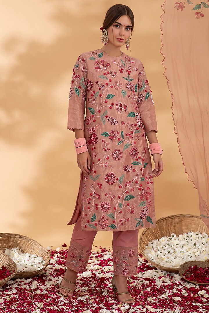 Dusty Rose Chanderi Applique Hand Embellished Straight Kurta Set by Show Shaa at Pernia's Pop Up Shop