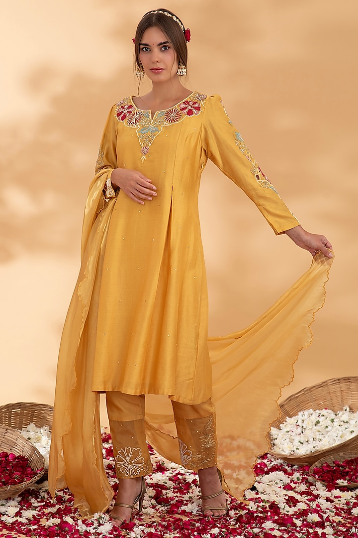 Golden Yellow Chanderi Applique Hand Embroidered A-Line Kurta Set by Show Shaa at Pernia's Pop Up Shop