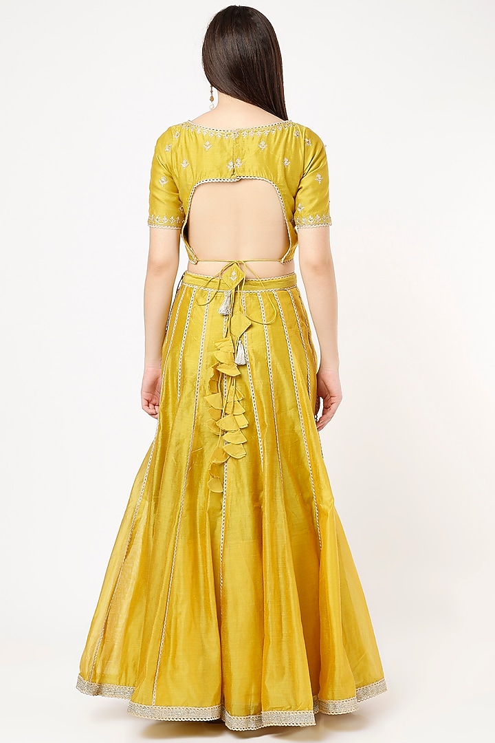 Olive Aari Embroidered Lehenga Set by Sheela Suthar at Pernia's Pop Up Shop