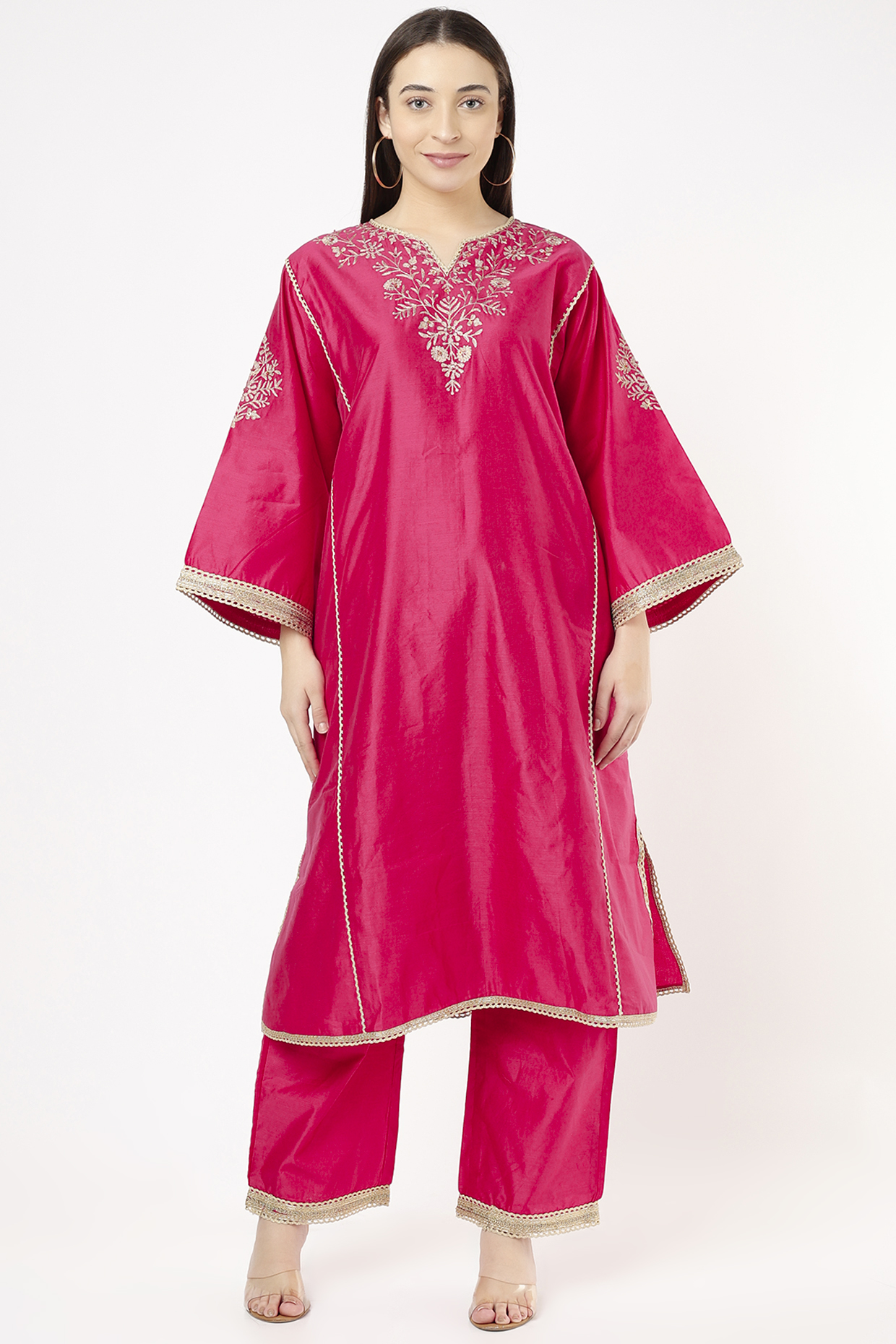 Fuchsia Aari Embroidered Kurta Set by Sheela Suthar at Pernia's Pop Up Shop