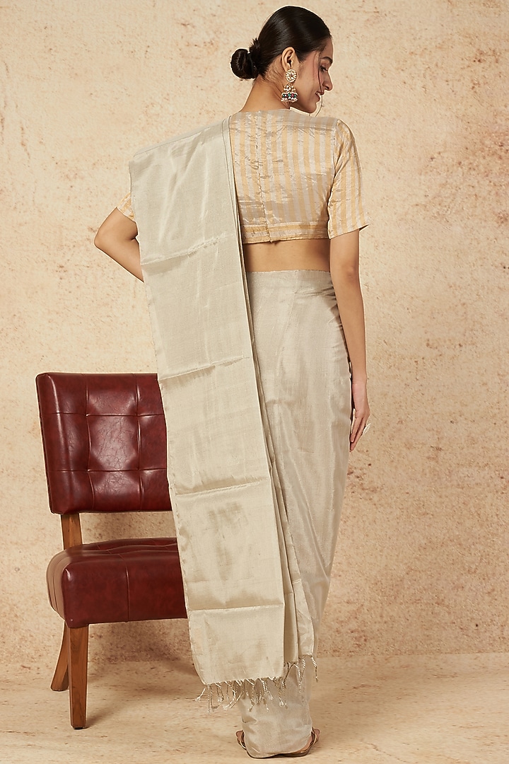 Silver Pure Handloom Zari Tissue Party Wear Saree by Sheela Suthar at Pernia's Pop Up Shop