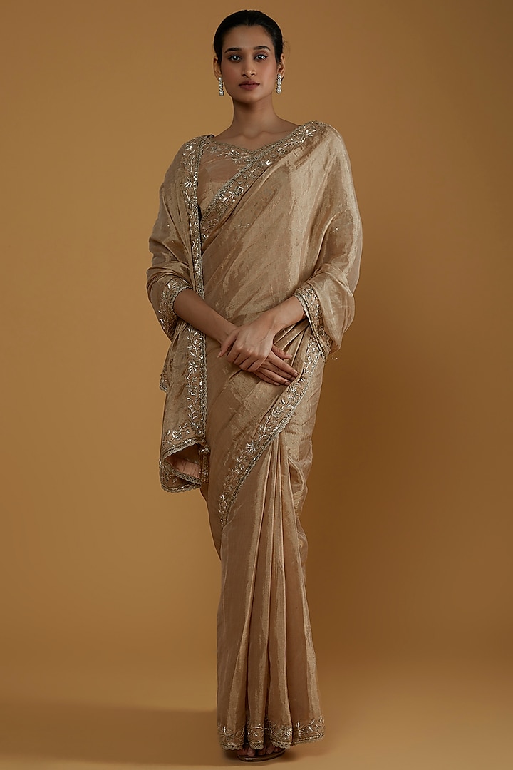 Gold Tissue Embroidered Saree Set by Sheela Suthar at Pernia's Pop Up Shop