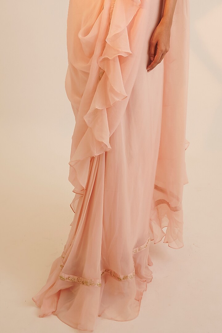 Peach Organza Embroidered Pre-Draped Wedding Saree Set by Sheela Suthar at Pernia's Pop Up Shop