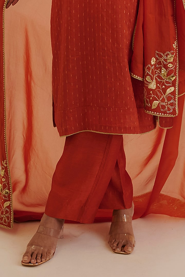 Rust Silk Embroidered Straight Kurta Set by Sheela Suthar at Pernia's Pop Up Shop