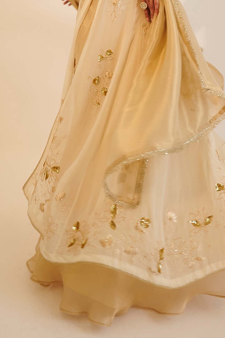 Ivory Organza Embroidered Bridal Anarkali Set by Sheela Suthar at Pernia's Pop Up Shop
