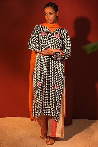 Black Pure Satin Hand Block Printed & Embroidered Kurta Set by Shetab Kazmi