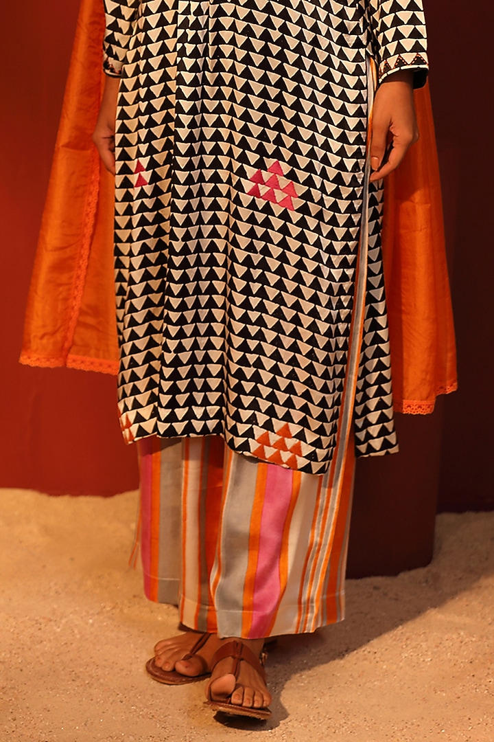 Black Pure Satin Hand Block Printed & Embroidered Kurta Set by Shetab Kazmi at Pernia's Pop Up Shop