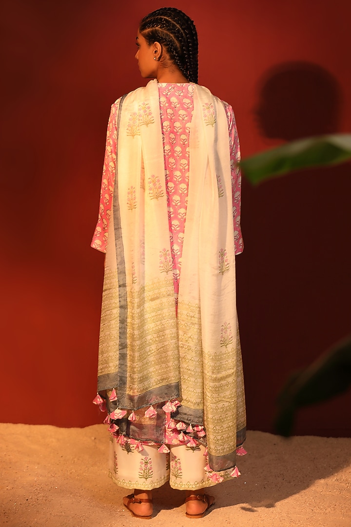 Pink Pure Silk Hand Block Printed Kurta Set by Shetab Kazmi at Pernia's Pop Up Shop