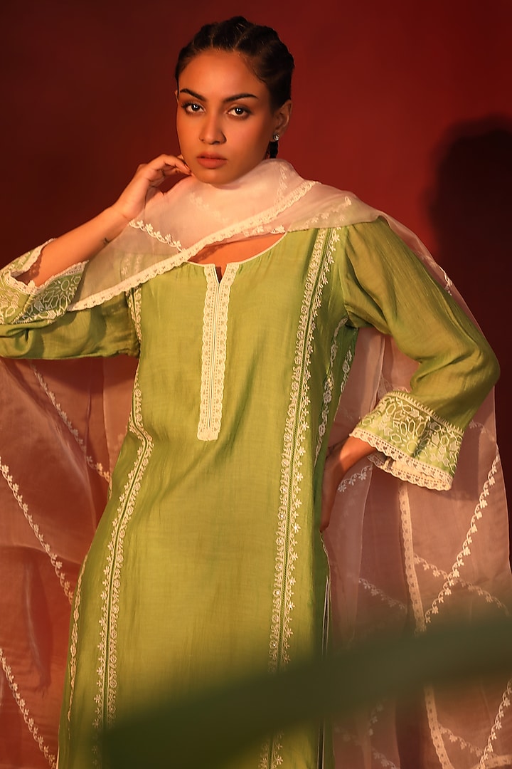 Lime Green Mul Chanderi Embroidered Kurta Set by Shetab Kazmi at Pernia's Pop Up Shop