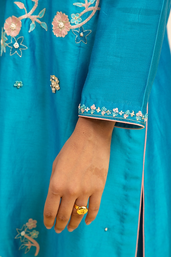 Turquoise Blue Pure Chanderi Machine & Hand Embroidered Kurta Set by Shetab Kazmi at Pernia's Pop Up Shop