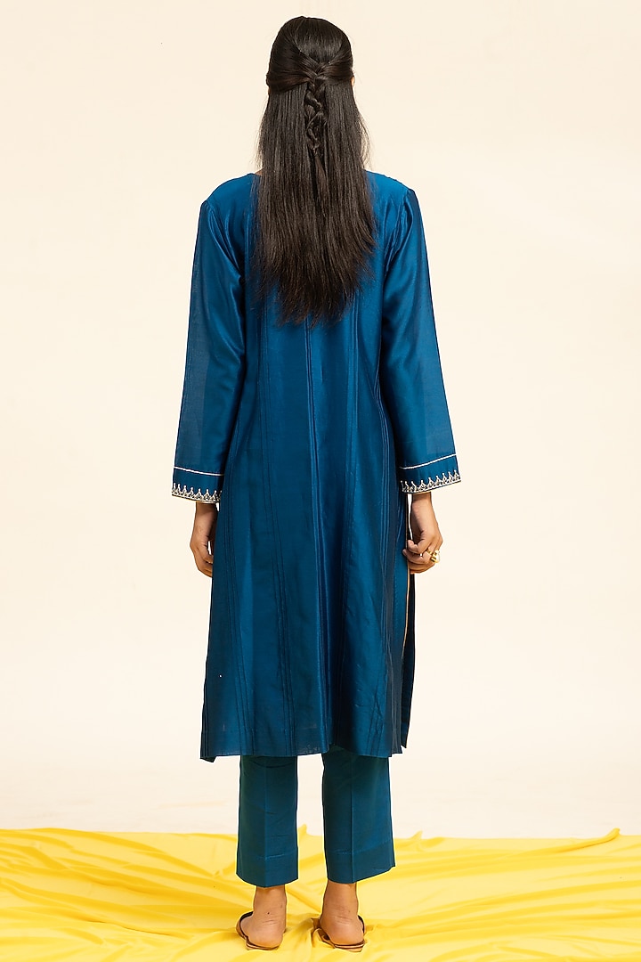 Royal Blue Pure Chanderi Hand Embroidered Straight Kurta Set by Shetab Kazmi at Pernia's Pop Up Shop
