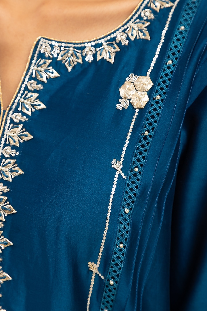 Royal Blue Pure Chanderi Hand Embroidered Straight Kurta Set by Shetab Kazmi at Pernia's Pop Up Shop