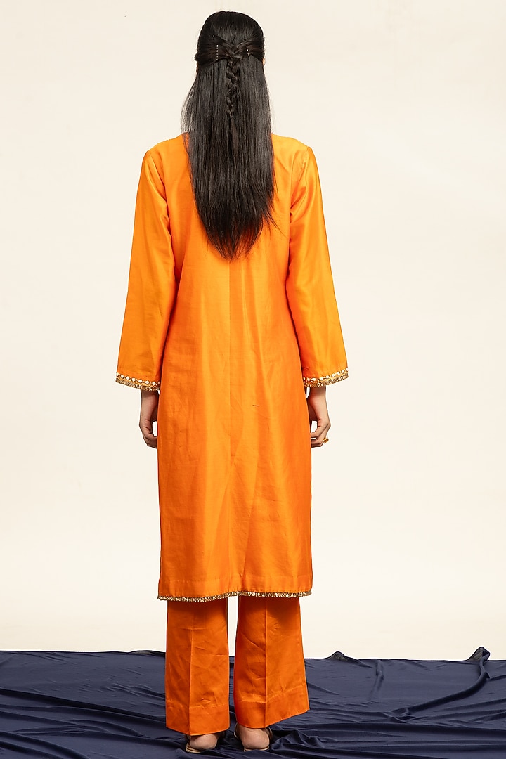 Orange Pure Chanderi Machine & Hand Embroidered Kurta Set by Shetab Kazmi at Pernia's Pop Up Shop