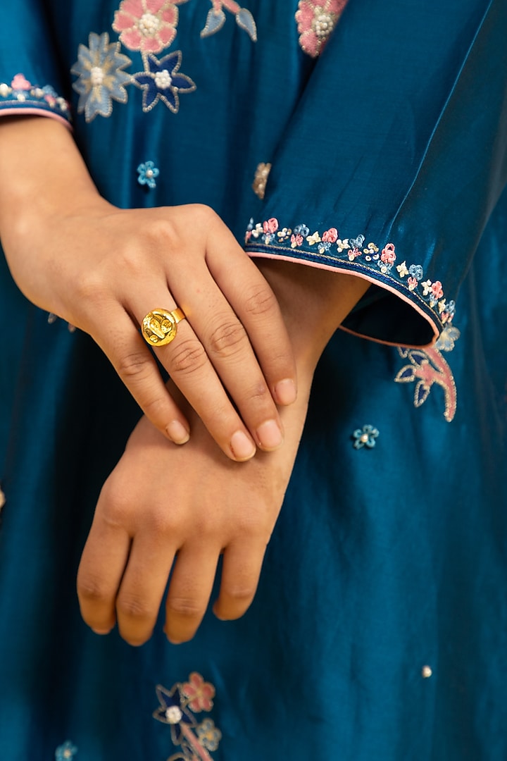 Royal Blue Pure Chanderi Machine & Hand Embroidered Kurta Set by Shetab Kazmi at Pernia's Pop Up Shop
