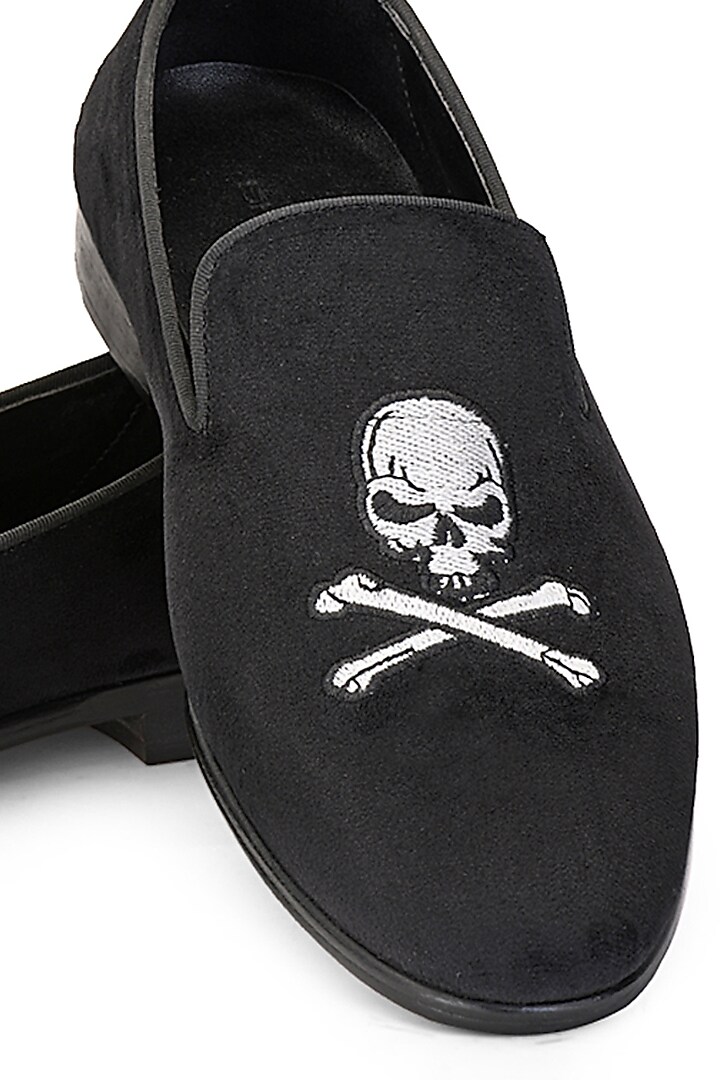 Black Velvet Hand Embroidered Slip-On Shoes by SHUTIQ at Pernia's Pop Up Shop