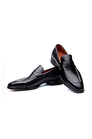 Black Leather Slip-On Shoes by SHUTIQ