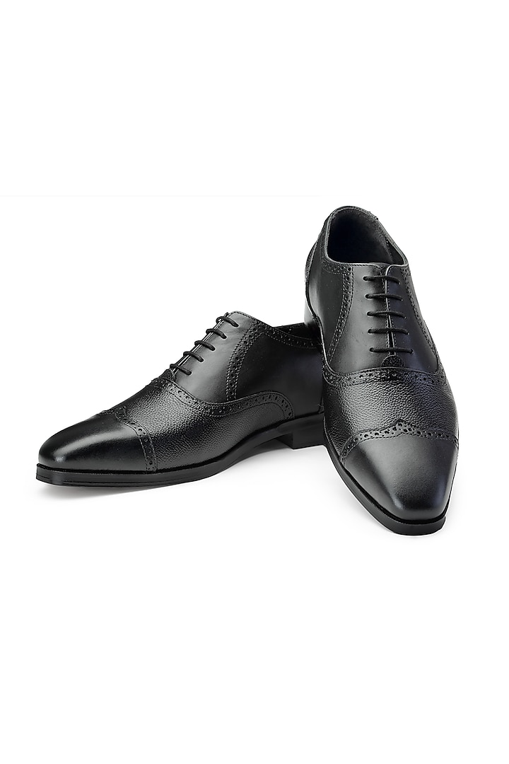 Black Leather Lace-Up Oxford Shoes by SHUTIQ