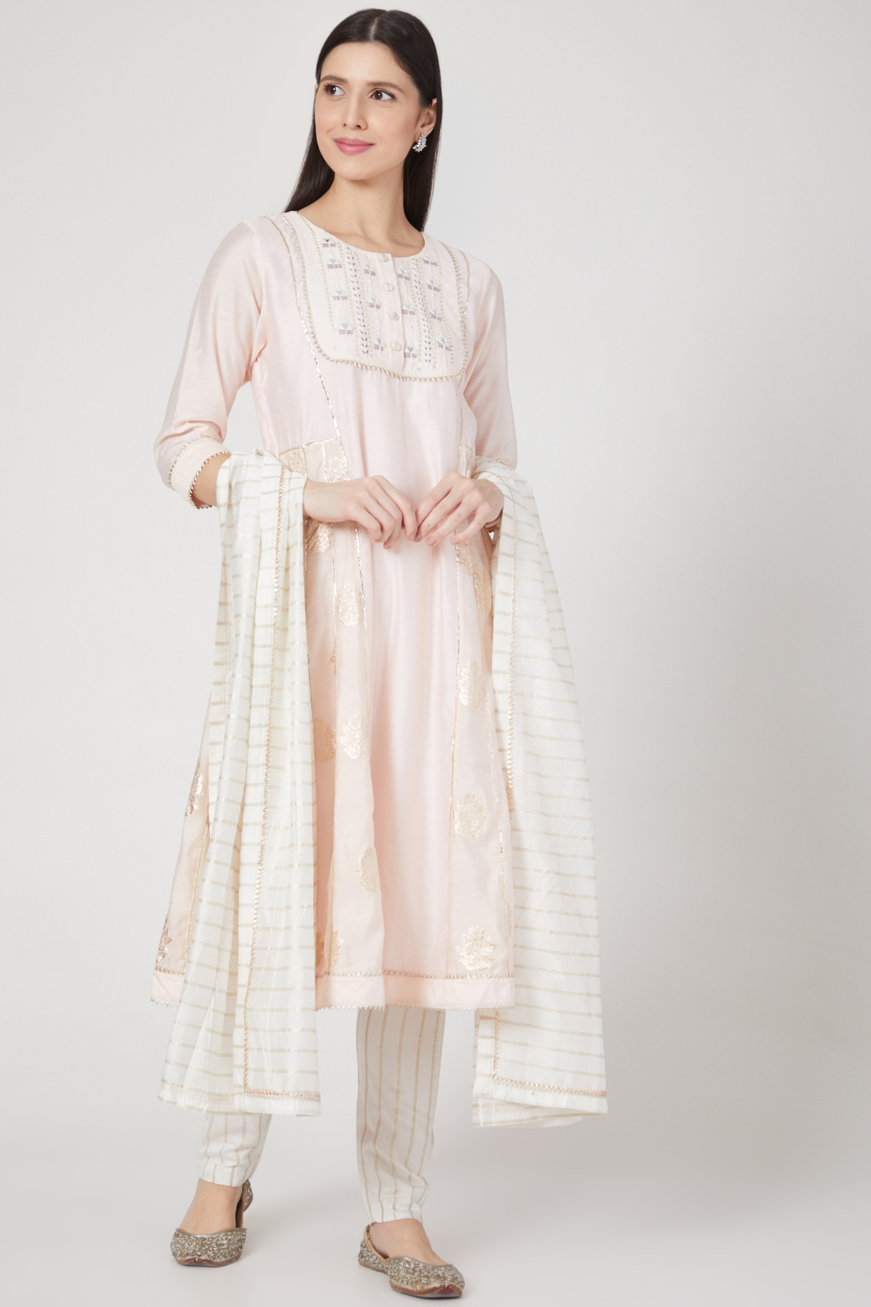 Pastel Pink Kurta Set With Mirror Hand Work by Shree Tatvam