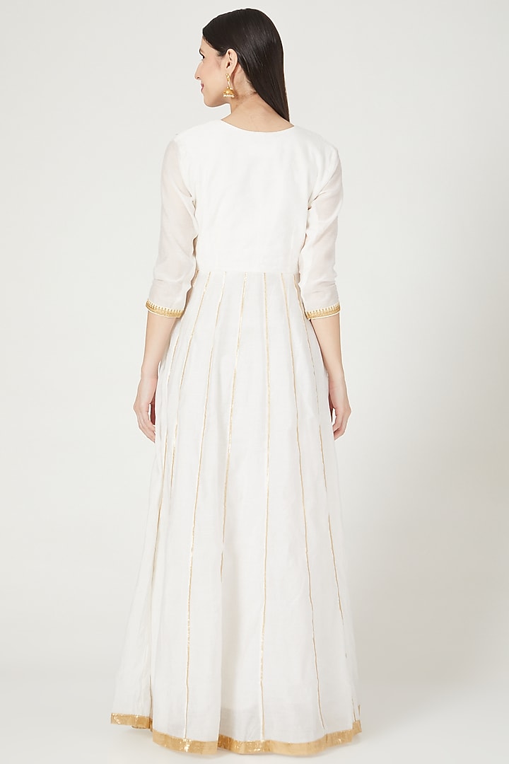 White Embellished Draped Anarkali Set by Shree Tatvam at Pernia's Pop Up Shop
