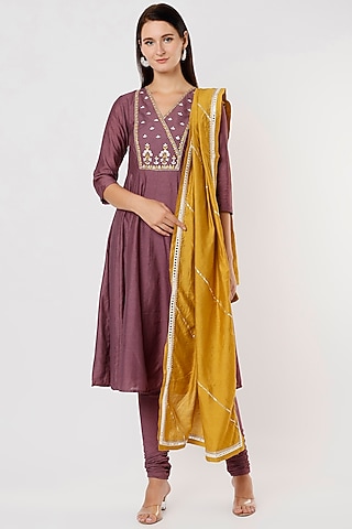 Mauve Embroidered Kurta Set by Shree Tatvam