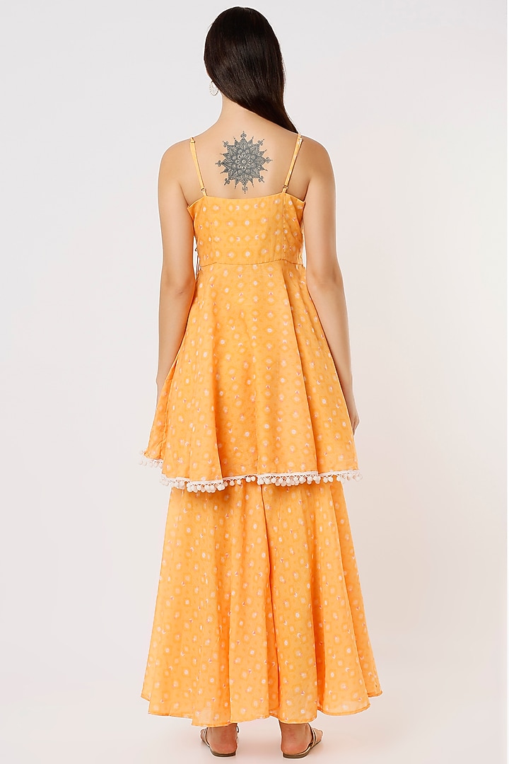 Yellow Hand Embroidered Kurta Set by Shree Tatvam at Pernia's Pop Up Shop