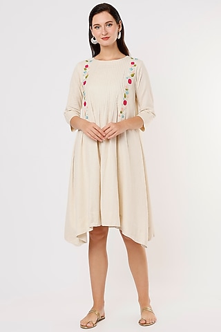 Off-White Embroidered Dress by Shree Tatvam