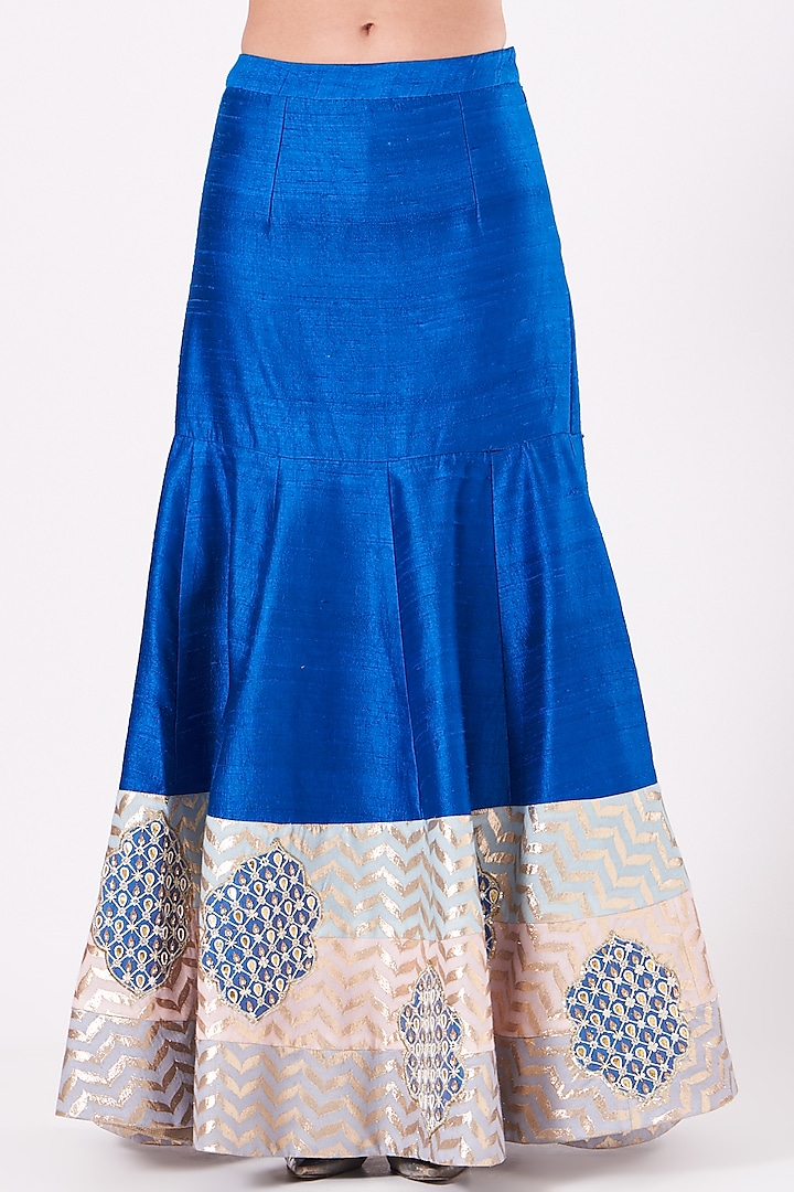 Electric Blue Embroidered Wedding Lehenga Set by Shweta Aggarwal at Pernia's Pop Up Shop