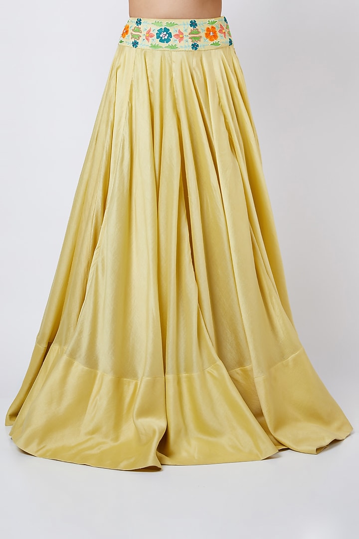 Corn Yellow Embroidered Wedding Lehenga Set by Shweta Aggarwal at Pernia's Pop Up Shop